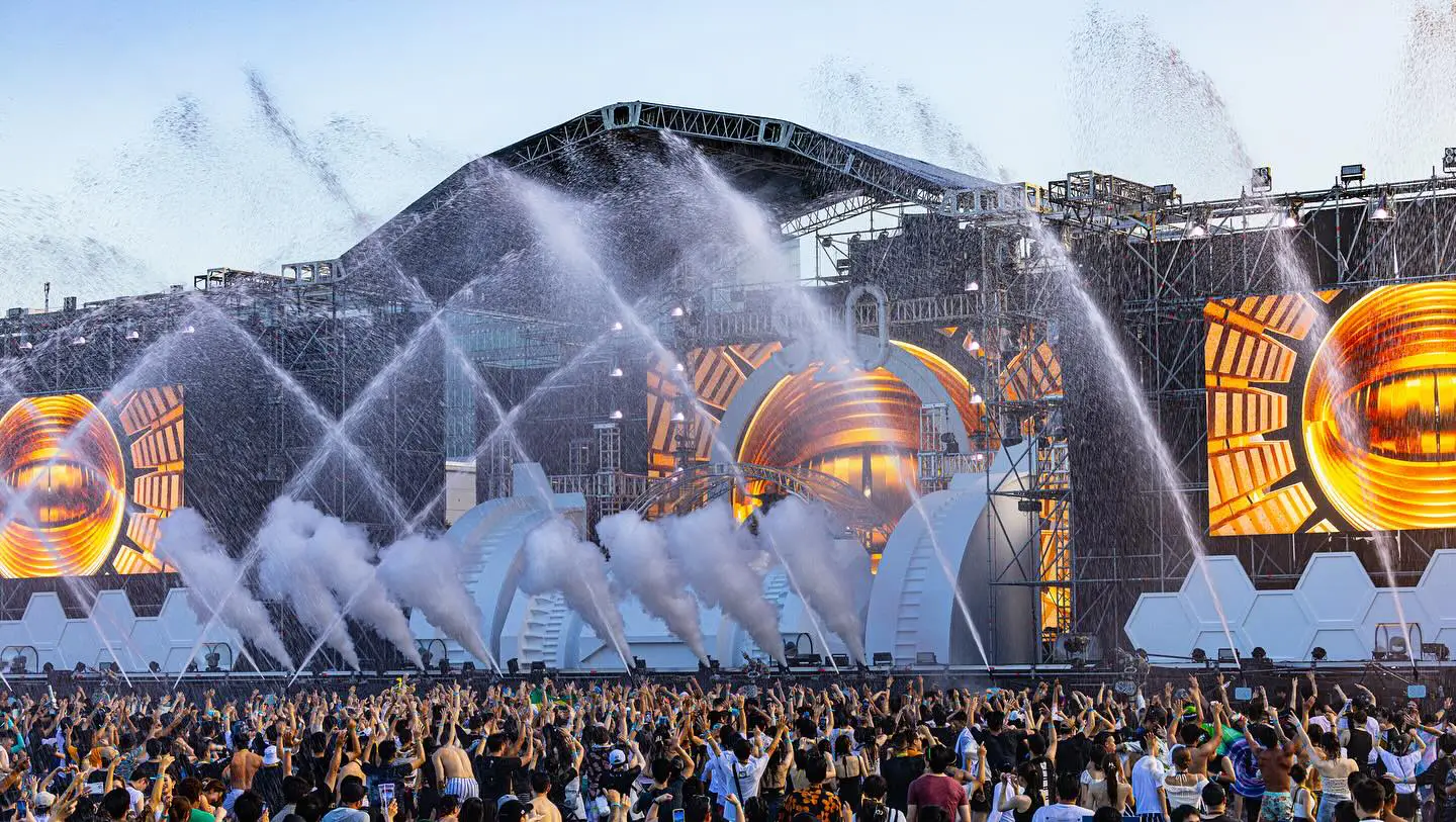 S.Napa's Water Spectacular Takes Over S2O Japan